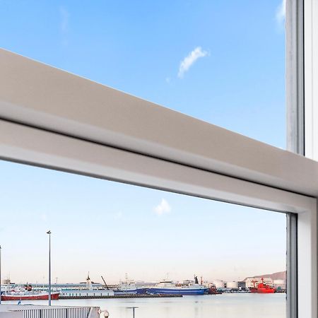Harbour Lux 3Br & 2Ba In The Heart Of The City With Free Parking レイキャヴィーク エクステリア 写真