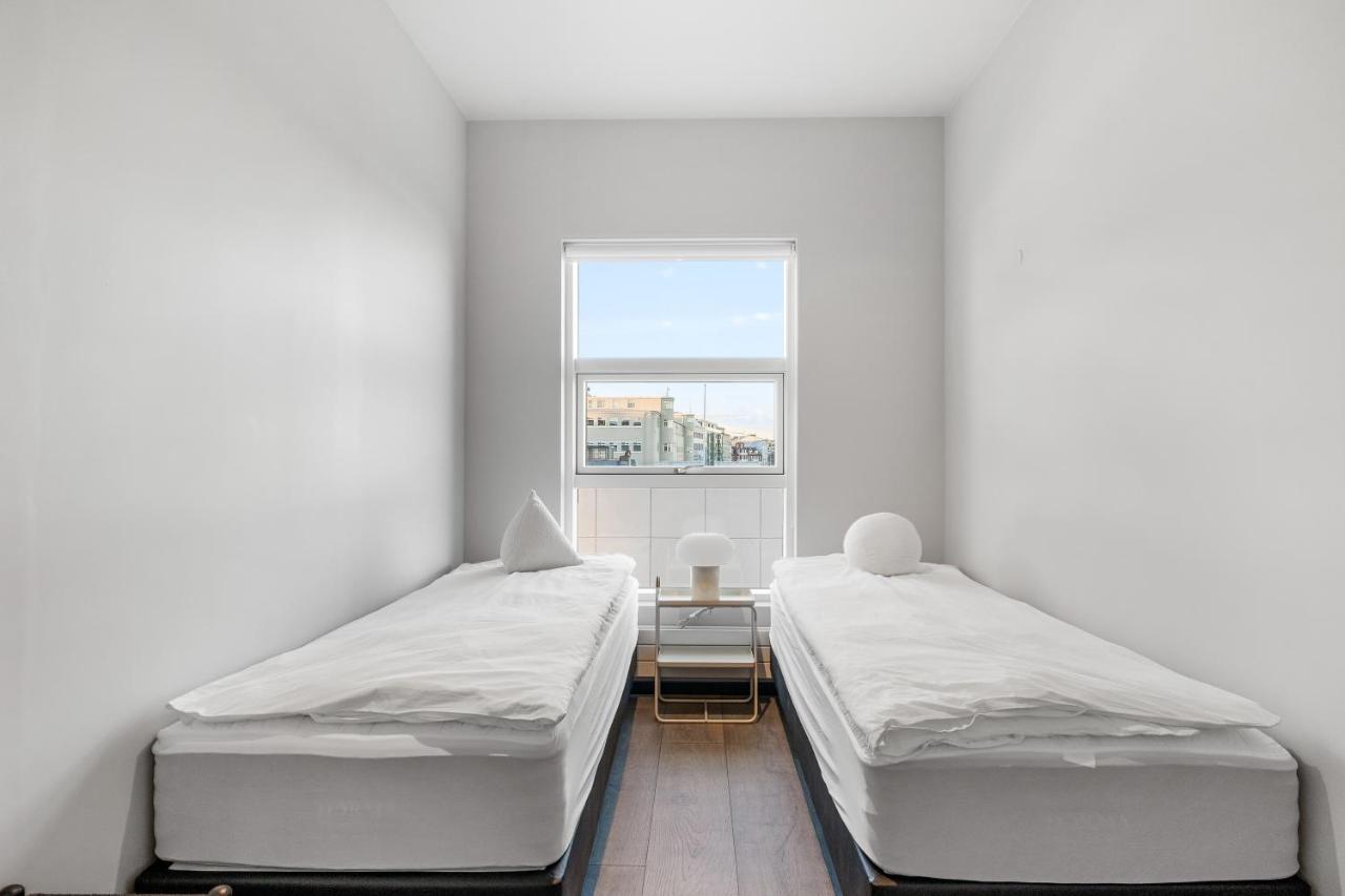Harbour Lux 3Br & 2Ba In The Heart Of The City With Free Parking レイキャヴィーク エクステリア 写真